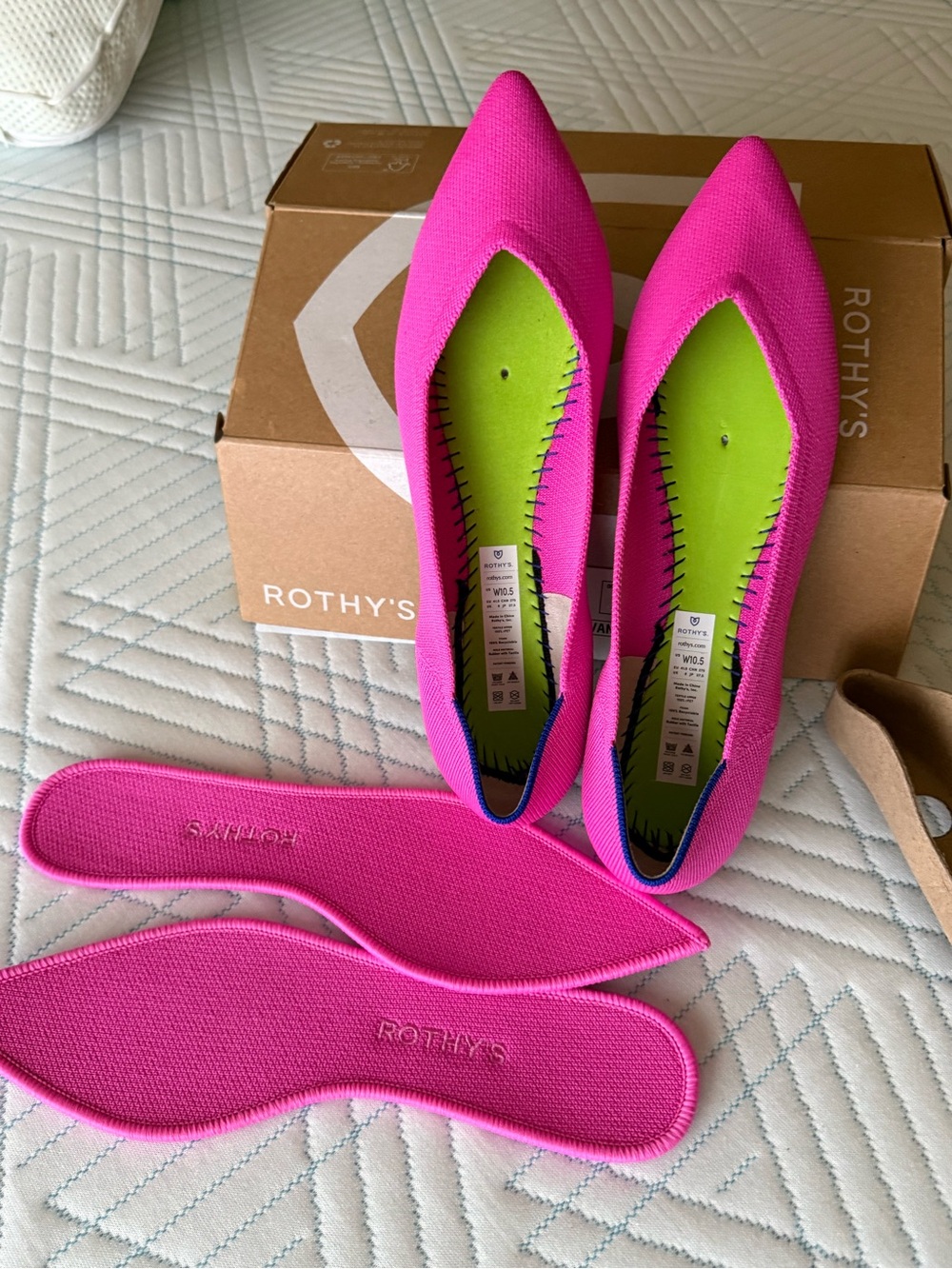 Brand New in box - Rothy's Women's Pointed Flat - Neon Pink with Lime Insole